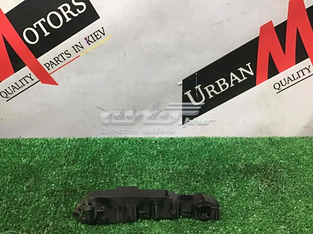 Купити LR076776 Land Rover Кронштейн бампера переднього, правий
