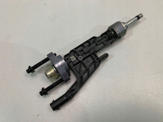 Купити 8656548 BMW Форсунка дизельна в зборі, розпилювач + тримач