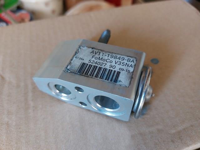 AV1119849BA Ford Клапан TRV, кондиціонера