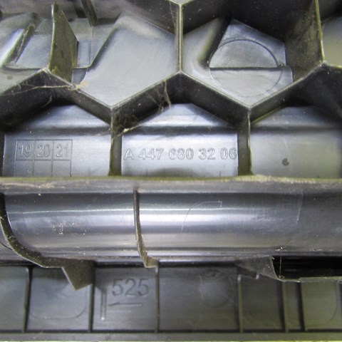  Mercedes A4476803206