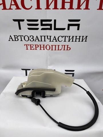 Замок задньої двері, лівої Tesla Model 3 