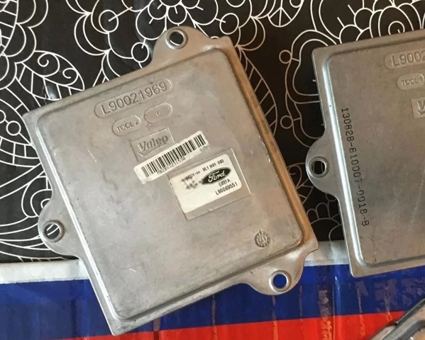 ЕБУ ксенону Ford L90089551 ціна, від 30.40 USD