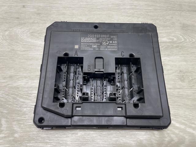Блок комфорту VAG 2Q0937090F ціна, від 421.25 USD
