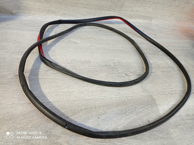 Купити LR098316 Land Rover 