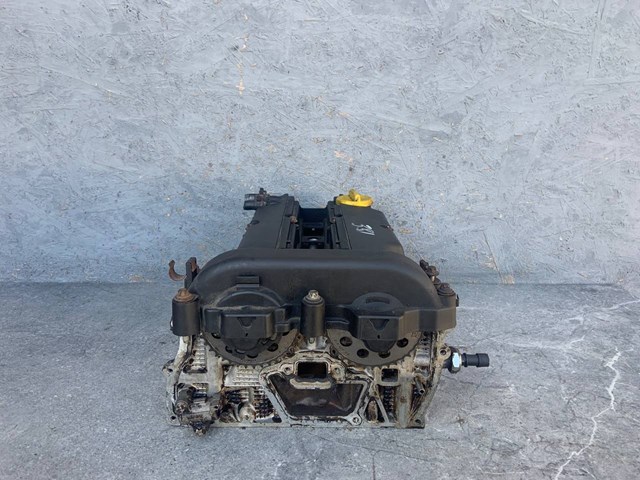 Головка блоку циліндрів Opel 90400234