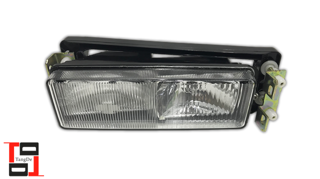 Туманка права Tangde TD0161003AR ціна, від 35.63 USD
