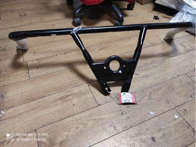 Купити LR090439 Land Rover 
