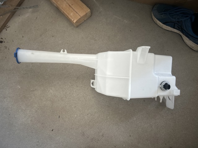 Купити 986102W000 Hyundai/Kia Бачок омивайки