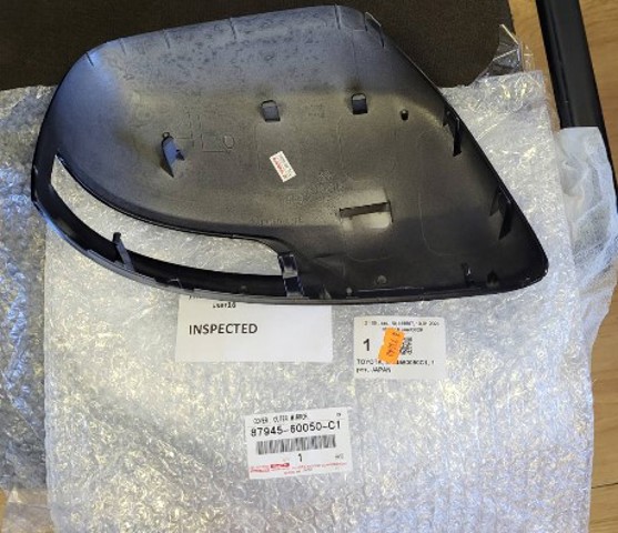 Накладка лівого бокового дзеркала Toyota 8794560050C1 ціна, від 38.45 USD