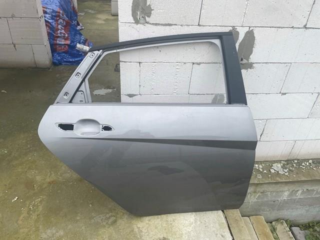 Двері задні, праві Hyundai/Kia 77004AA000 ціна, від 267.96 USD