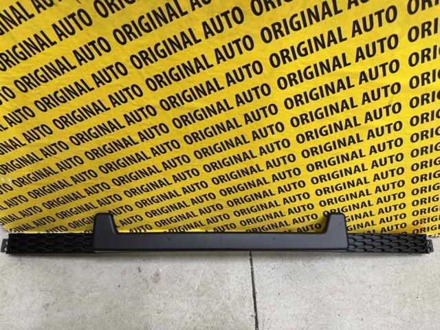 865622W000 Hyundai/Kia Решітка переднього бампера, центральна