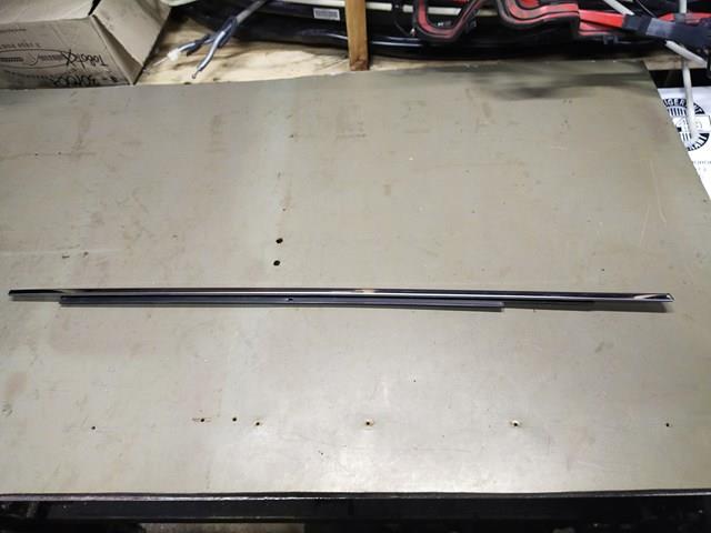 Купити EJ7Z7821452B Ford 