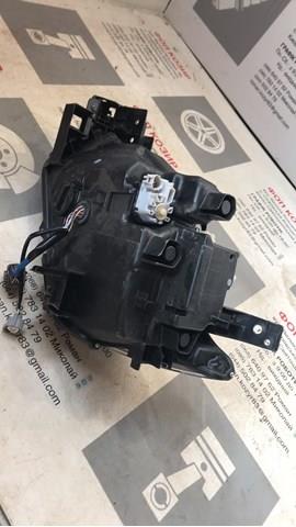 Фара правая Mazda D10E51030 ціна, від 176.18 USD
