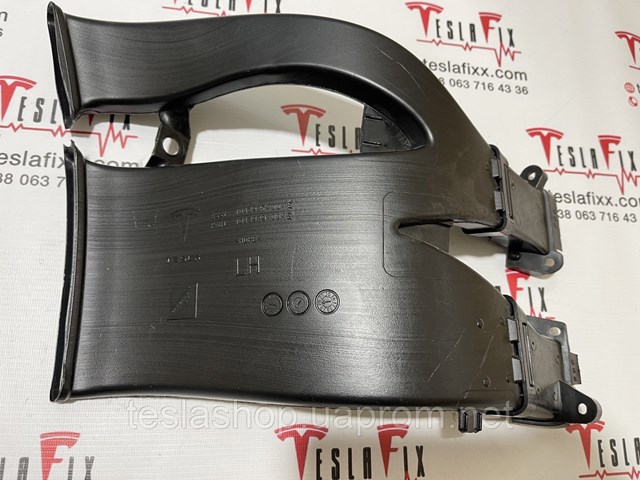 Купити 104392700E Tesla Дефлектор переднього бампера, лівий