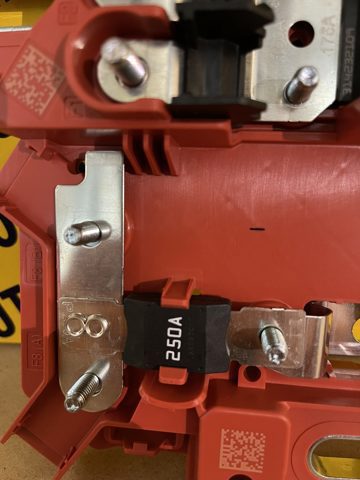  KR9R67S99B Mazda