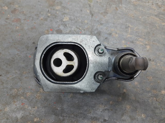 A2432404400 Mercedes Подушка (опора) двигуна, права нижня