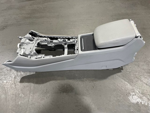 Купити 80B863241ABA4 VAG Консоль панелі приладів