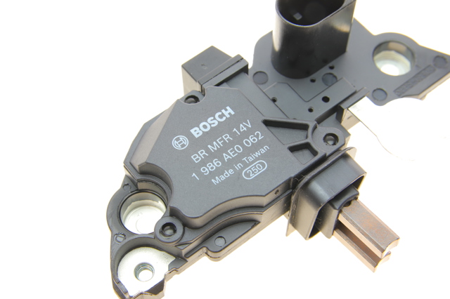 Реле зарядки генератора Bosch 1986AE0062 ціна, від 25.26 USD