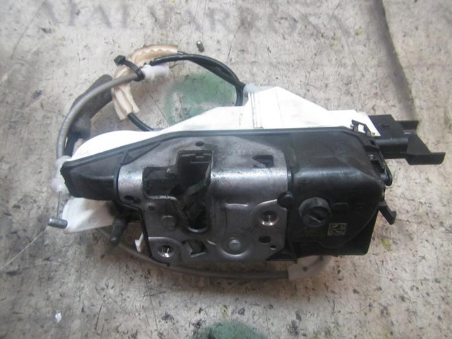 Замок передньої лівої двері 9801690080 Peugeot/Citroen