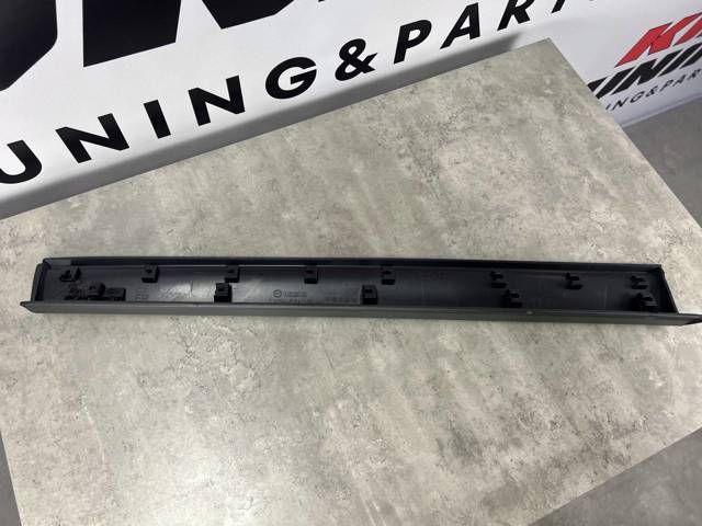 Молдинг передньої правої двері Mazda KB7W51RA0B ціна, від 28.00 USD