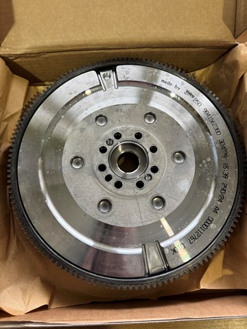 Маховик двигуна Peugeot/Citroen 9841562380 ціна, від 575.10 USD