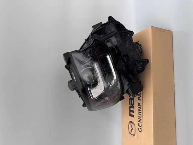 Купити KR9D51030A Mazda Фара правая