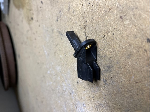 3M5T28372AB Ford 