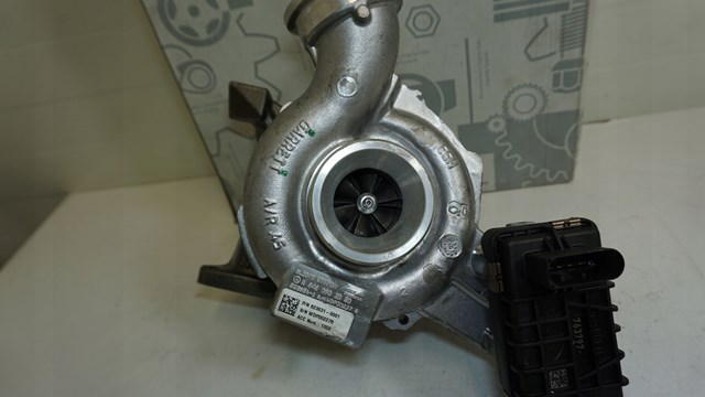 Турбіна Mercedes A6460902080 ціна, від 351.51 USD