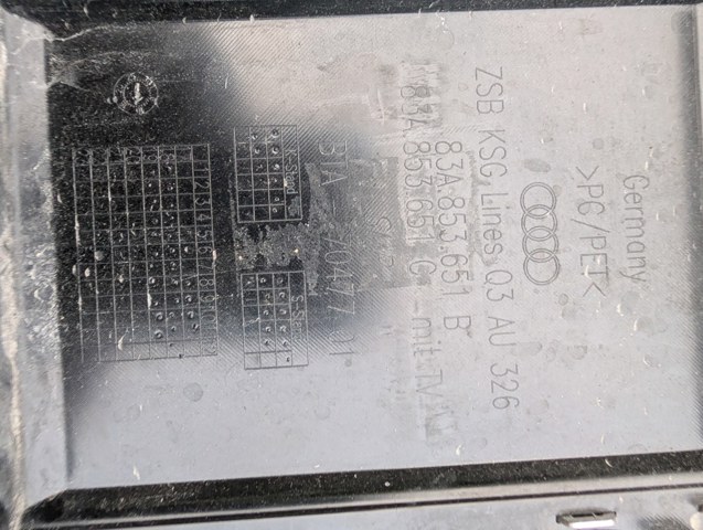Решітка радіатора 83A853651C VAG