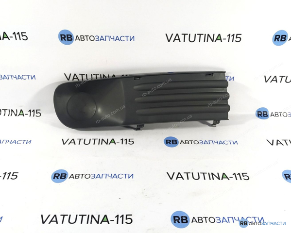 KH9568996 Elit Заглушка ПТФ бампера переднього права