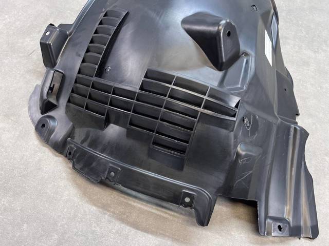 Купити A2478840400 Mercedes Підкрилок переднього крила, правий передній