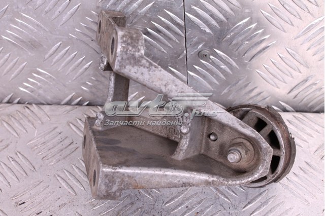 C2P5731 Jaguar Кронштейн подушки (опори) двигуна, лівої