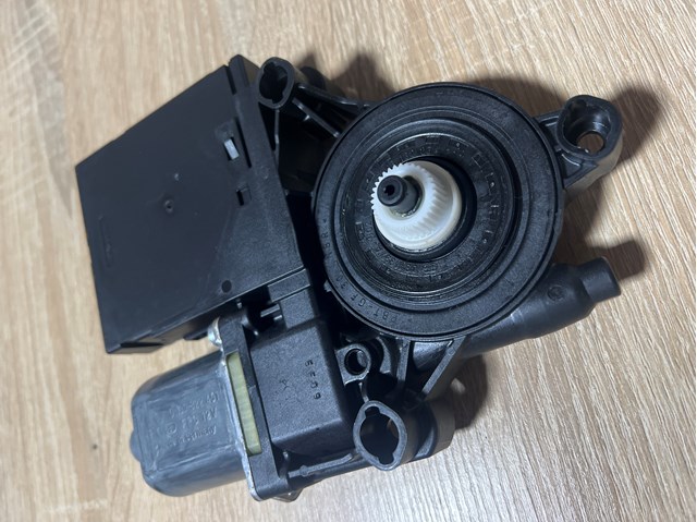  VAG 3AA959702 ціна, від 6.77 USD