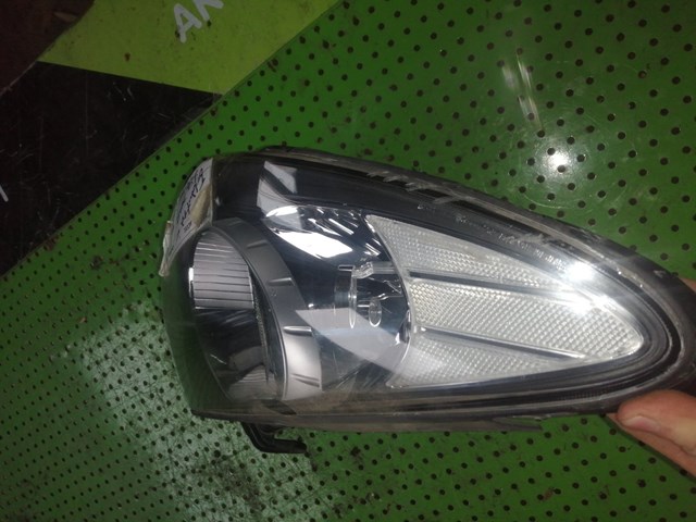 Фара комбінована, передня Hyundai/Kia 921022H020