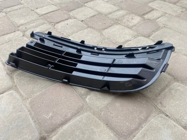 Заглушка протитуманки передньої правої Polcar 95142712 ціна, від 10.77 USD