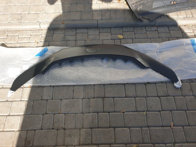 Купити 5211147901 Toyota Накладка бампера переднього, центральна