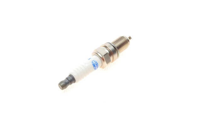 Свічки автомобільні Magneti Marelli 062810000041 ціна, від 3.41 USD
