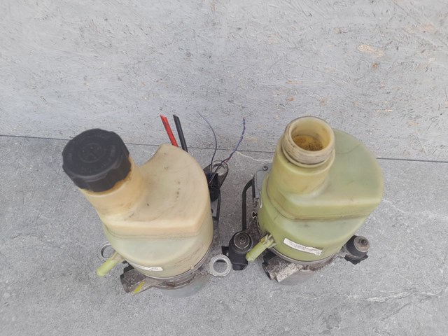 9V613K514AC Volvo Насос гідропідсилювача