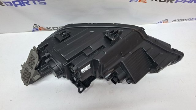 92102AA700 Hyundai/Kia Фара передня права