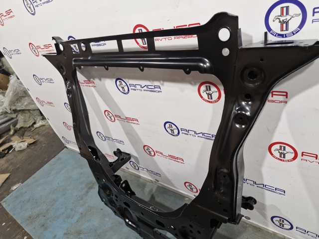 4000A477 Mitsubishi Передня балка