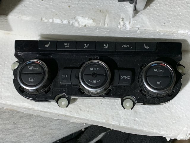 Купити 3AA907044J VAG Блок управління пічкою