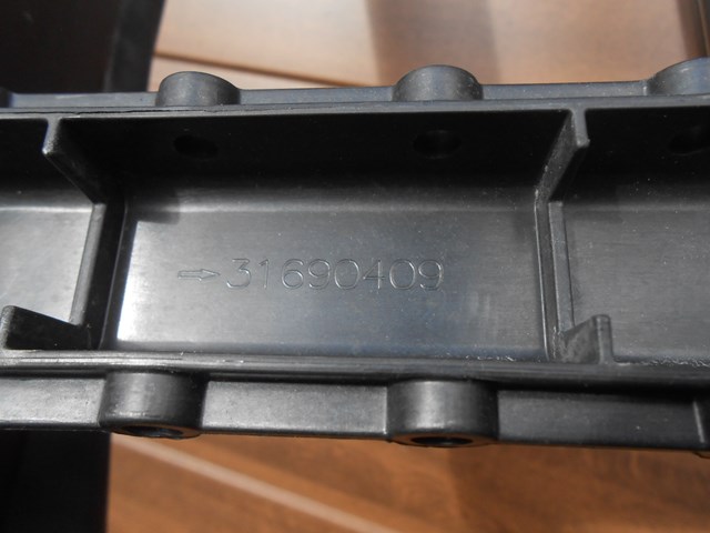 31690409 Volvo 