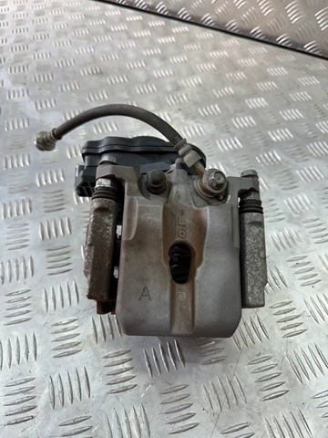 Купити D40106RA0A Nissan/Infiniti Супорт задній лівий