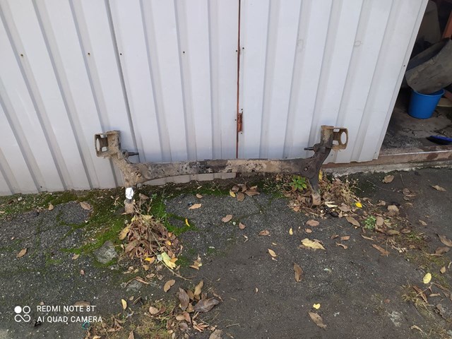 Балка задня 1064001049 Geely