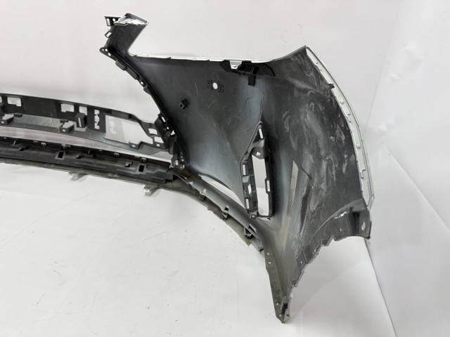 Передній бампер 5211948590 Toyota