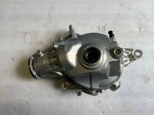 Купити A2063304102 Mercedes Редуктор передній