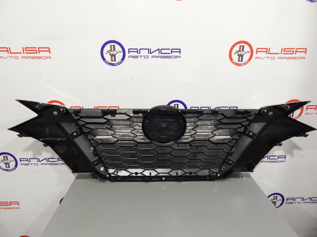Решітка Nissan/Infiniti 623106LB0A
