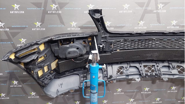 Передній бампер A1648851525 Mercedes