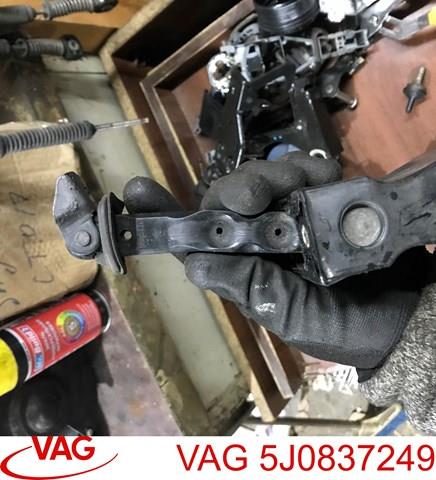 Купити 5J0837249 VAG 