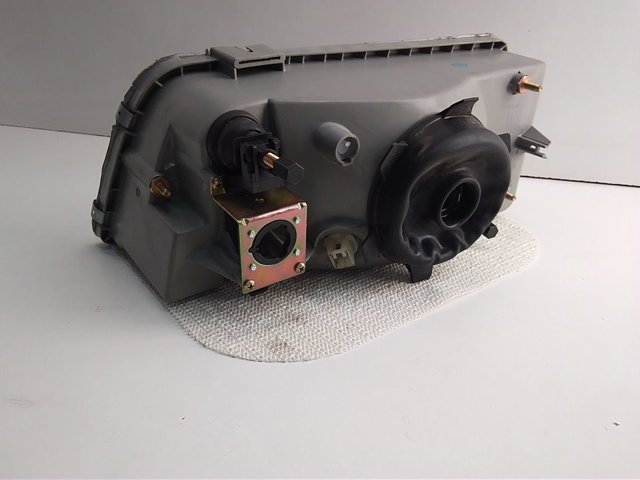 Фара правая Fiat/Alfa/Lancia 35680748 ціна, від 41.39 USD